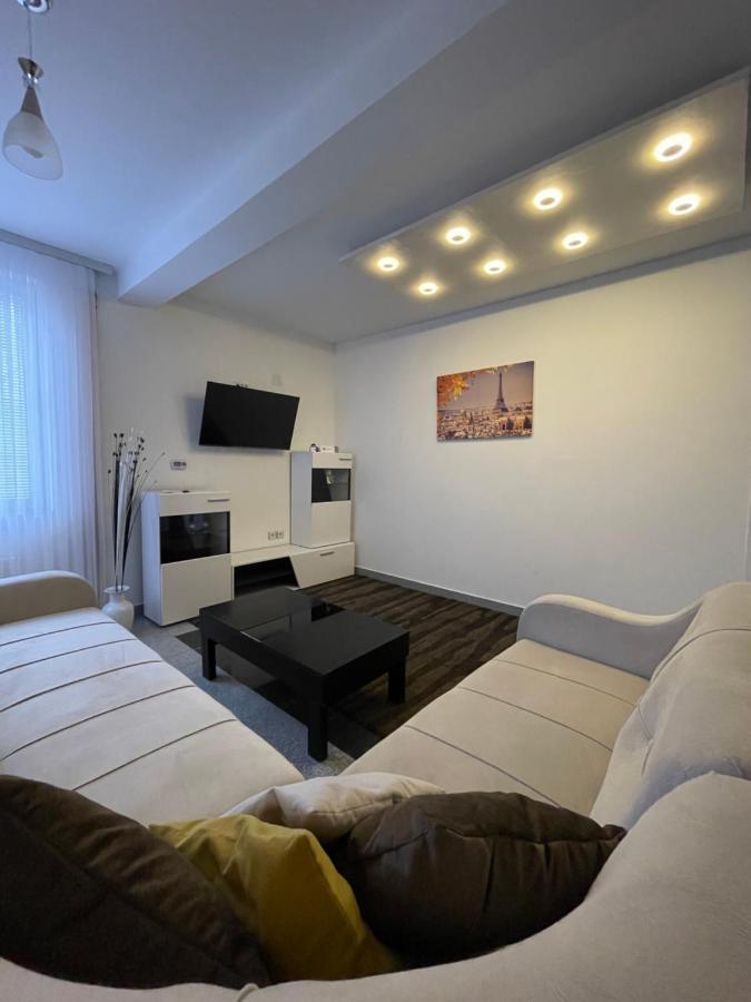 Luna Apartment Novi Pazar Buitenkant foto