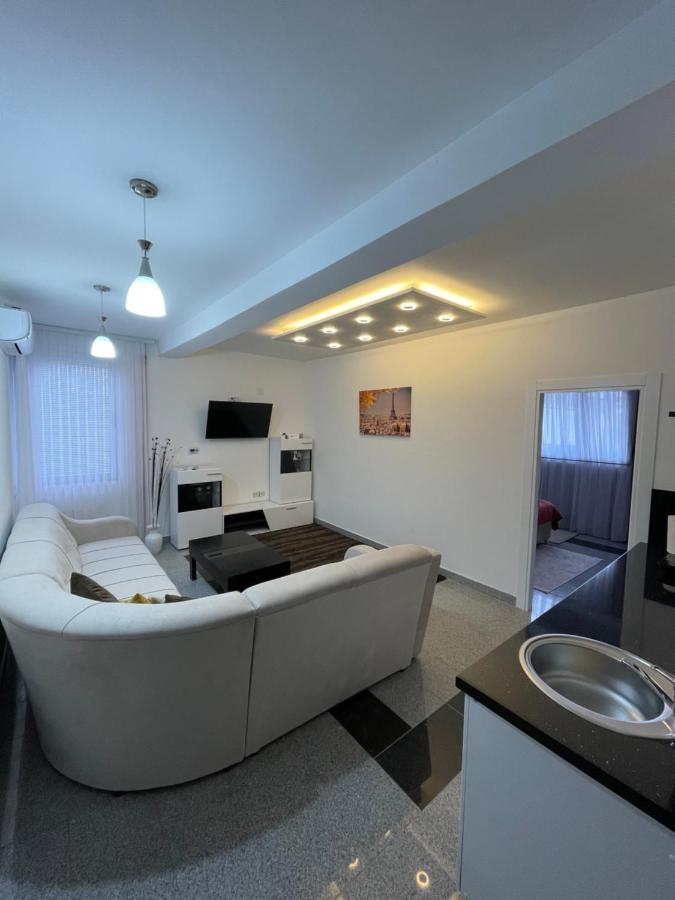 Luna Apartment Novi Pazar Buitenkant foto