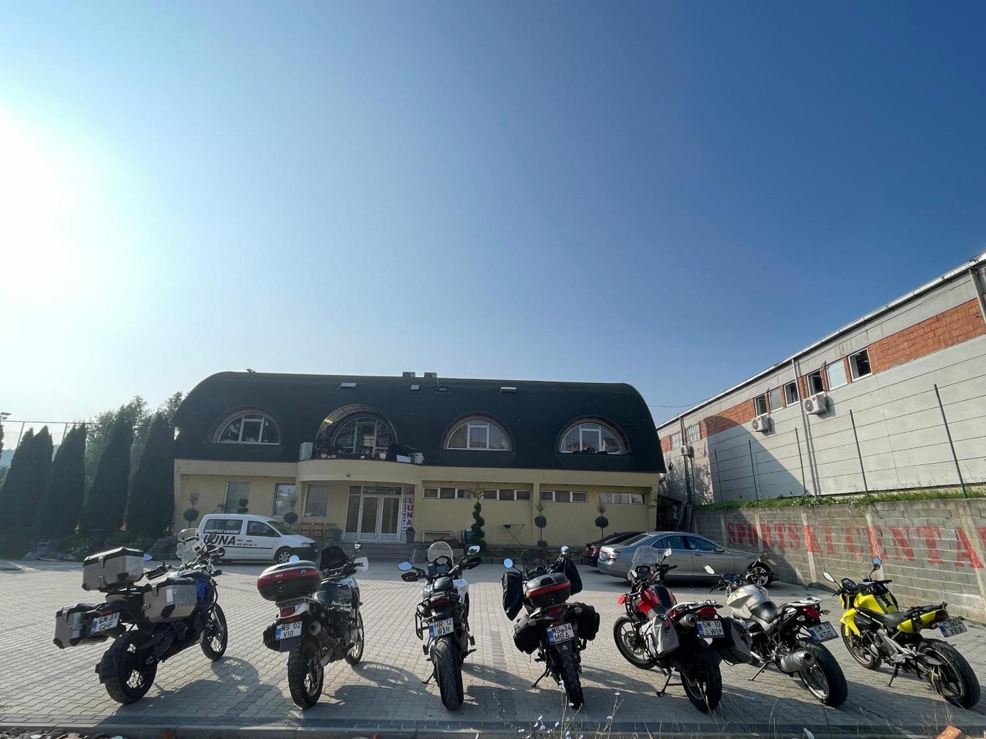Luna Apartment Novi Pazar Buitenkant foto